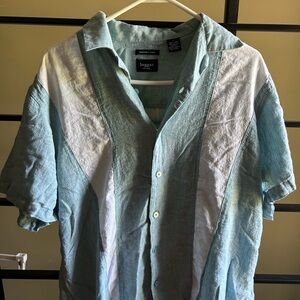 Haggar Men's Casual Blue and White Button Down Shirt
